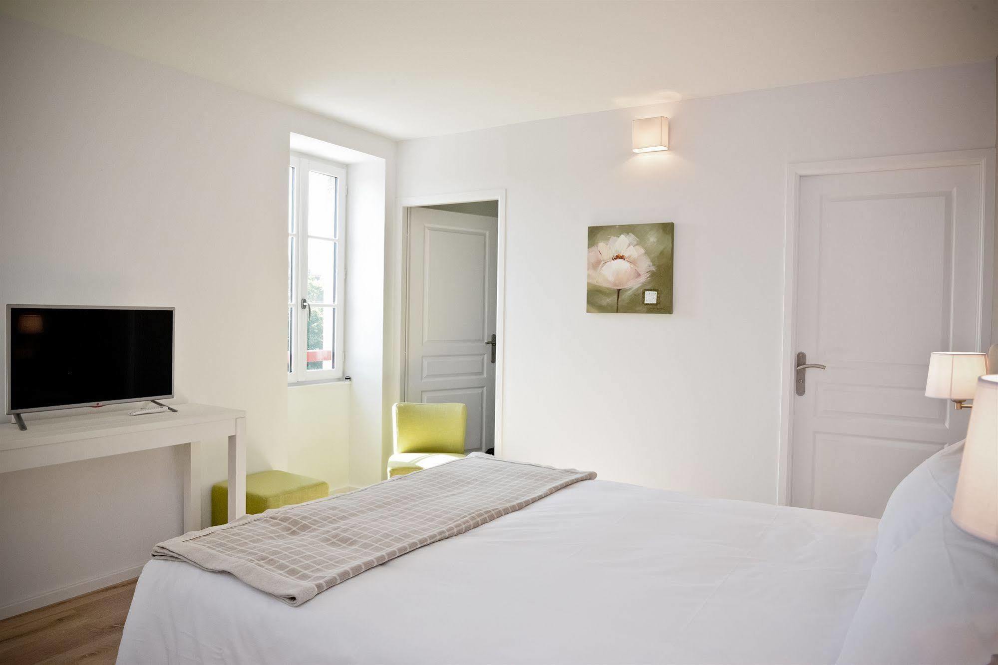 Hotel & Spa Harretchea, Cote Basque アエズ エクステリア 写真