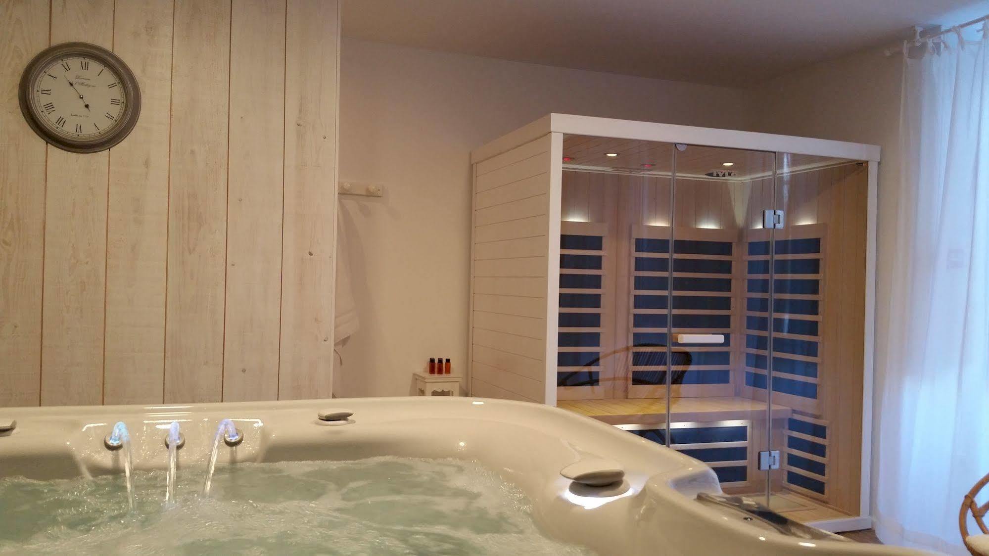 Hotel & Spa Harretchea, Cote Basque アエズ エクステリア 写真
